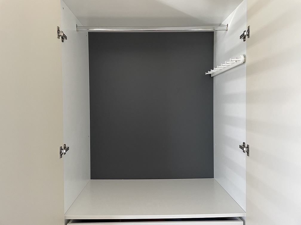 obrázok 1: Moja skriňa, v ktorej som robil merania.